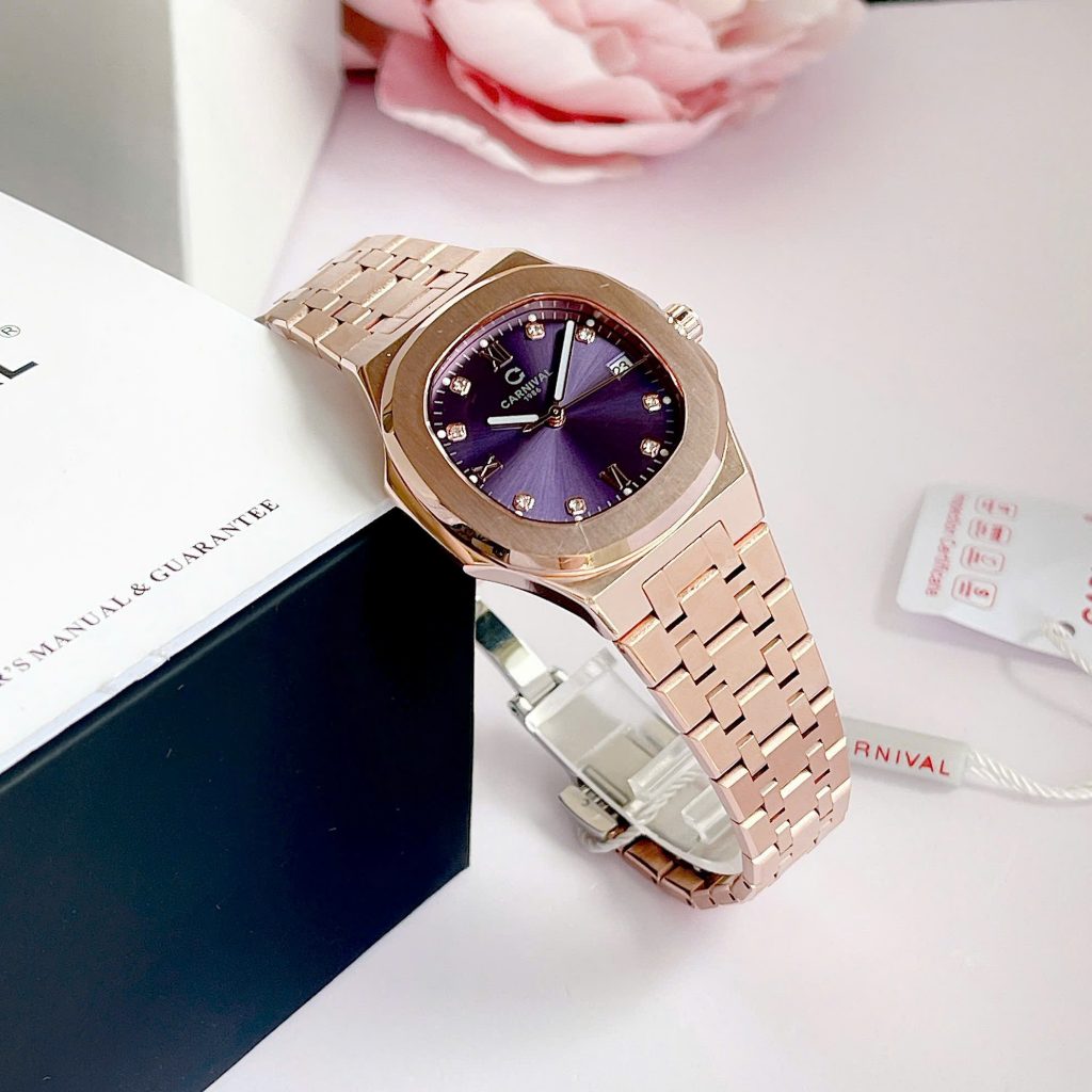 Mặt đồng hồ kích thước 34mm với màu tím cuốn hút