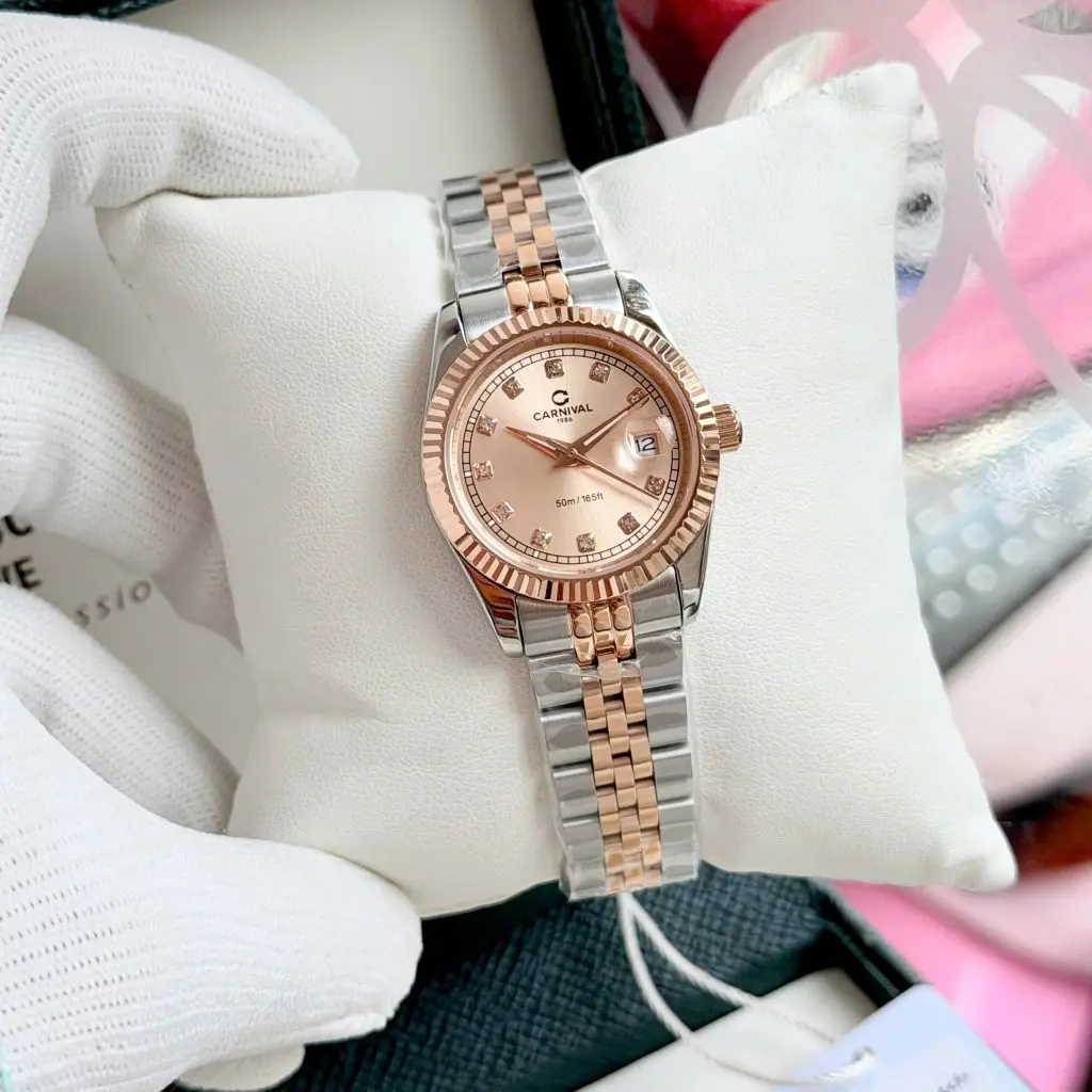 Kính Sapphire chống xước và vỏ thép chống gỉ bảo vệ đồng hồ tối đa