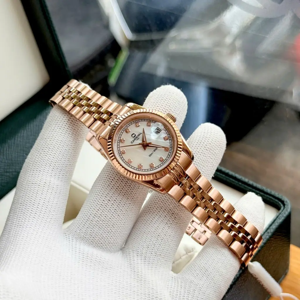 Kính Sapphire chống xước bảo vệ mặt số xà cừ tuyệt đẹp